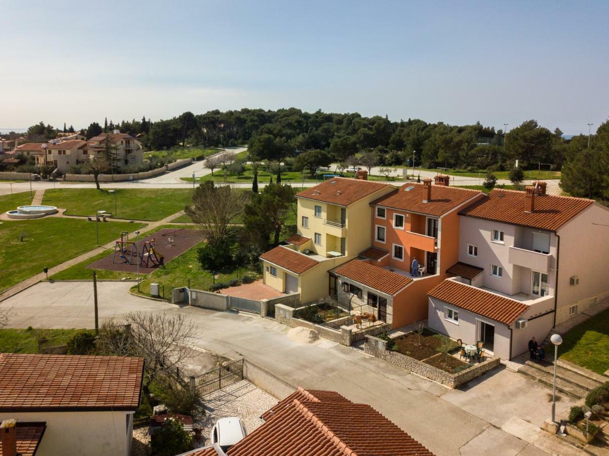 Apartment Lavanda Premantura Exterior foto